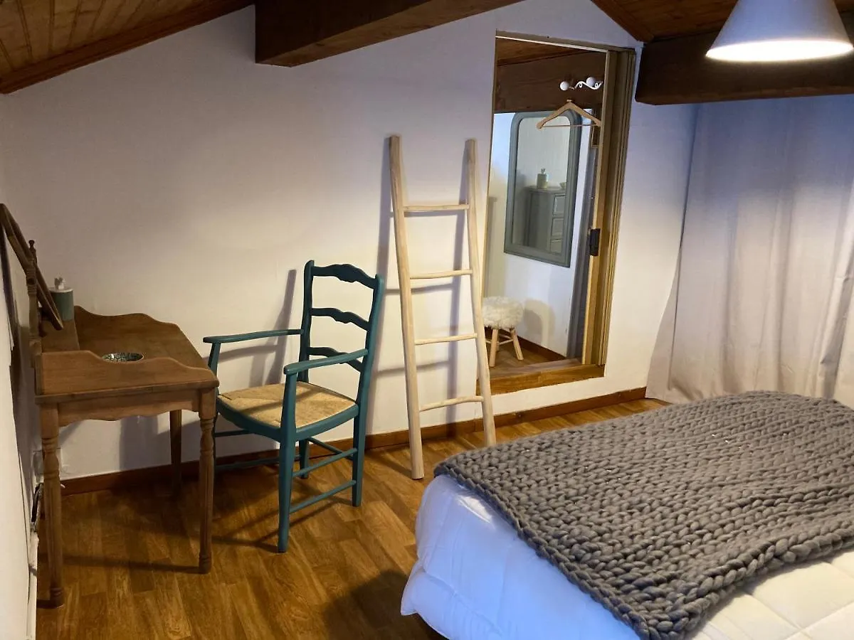 Holiday home A La Croisee Des Chemins Saint-Nicolas-des-Biefs