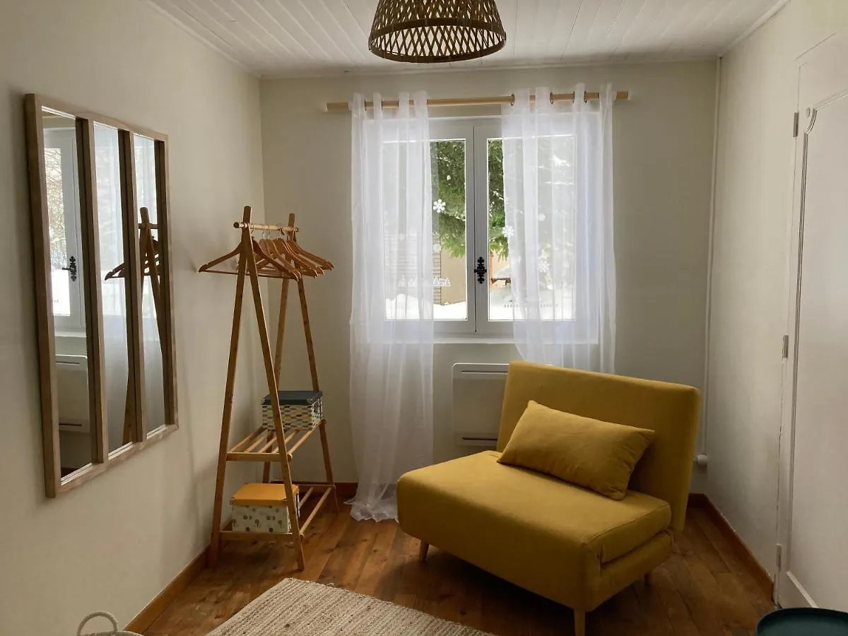 A La Croisee Des Chemins Saint-Nicolas-des-Biefs Holiday home